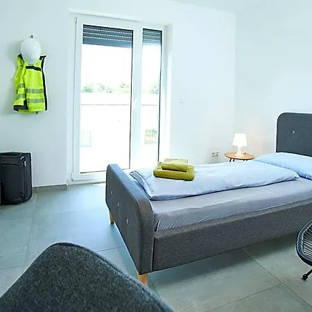 Livingboxx - Smart Boardinghouse I Karlsruhe - Messegelaende Szálloda